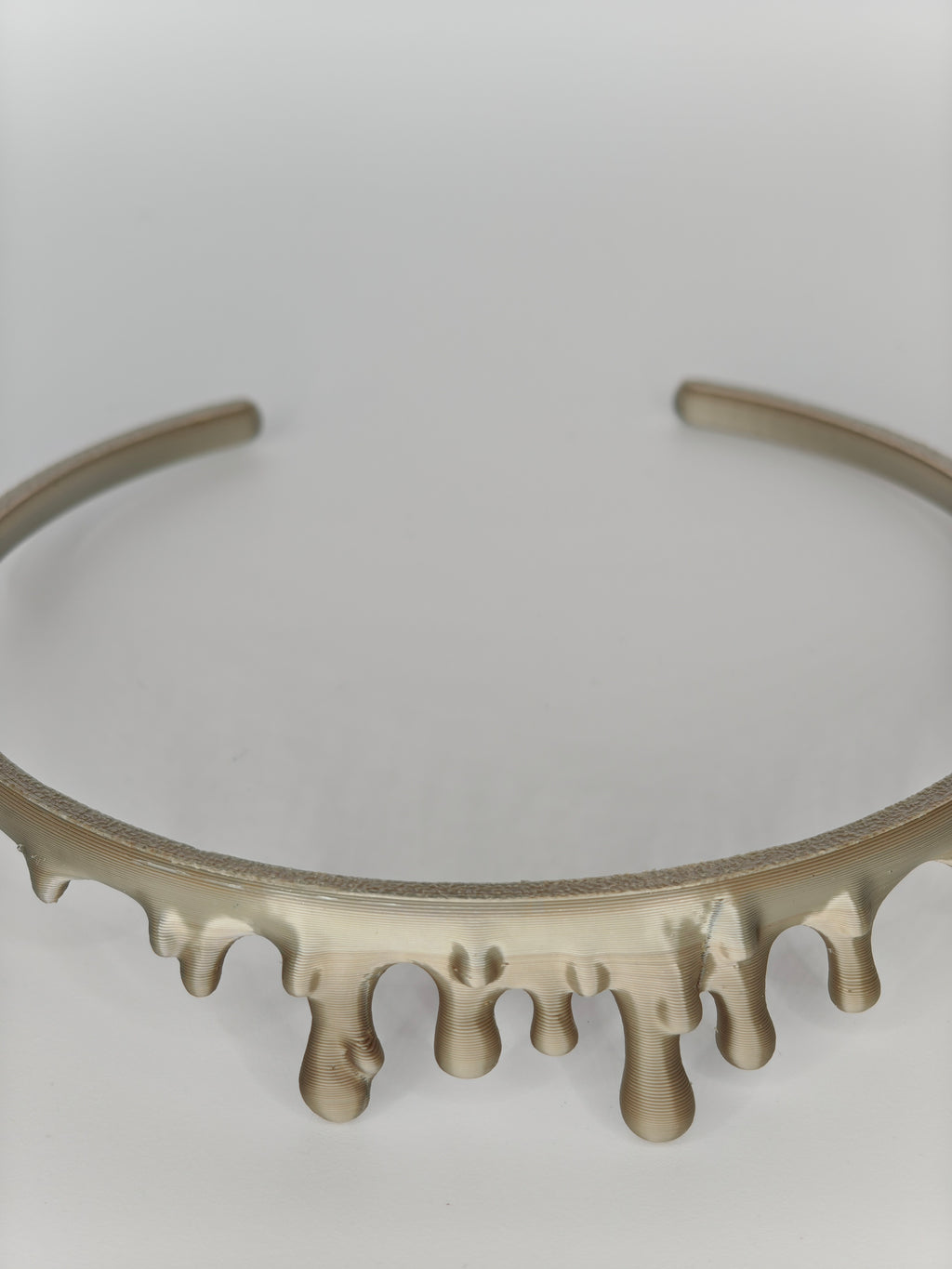 Dripping Necklace Khaki SIlk Recycled