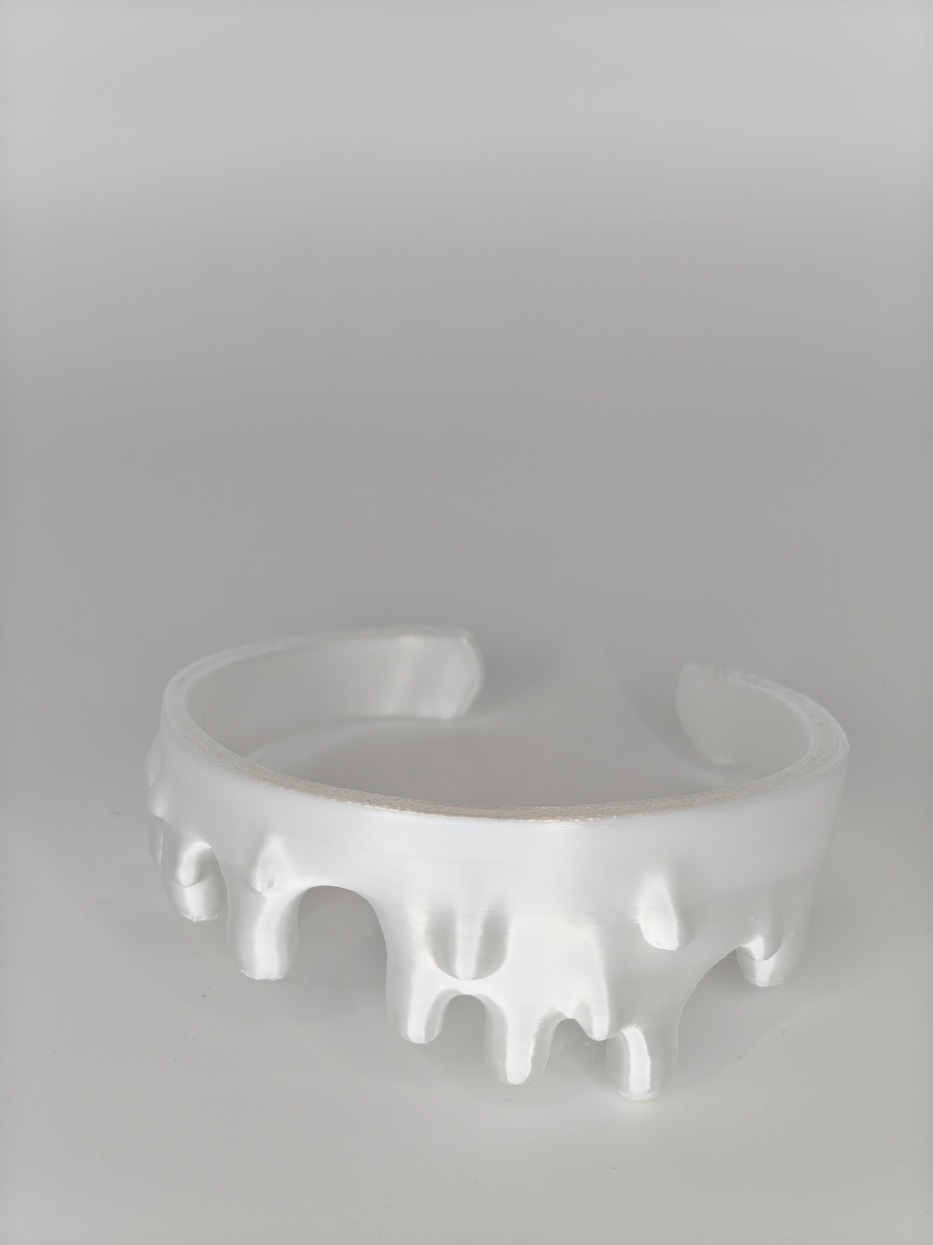 Melting Bracelet White SIlk