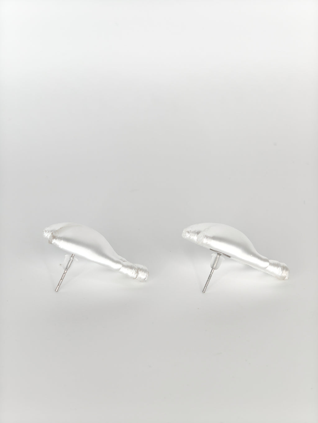 Earrings Melting Hearts White Silk