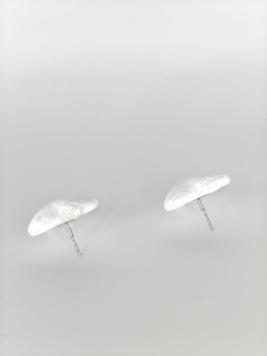 Earrings Melting Hearts White Silk