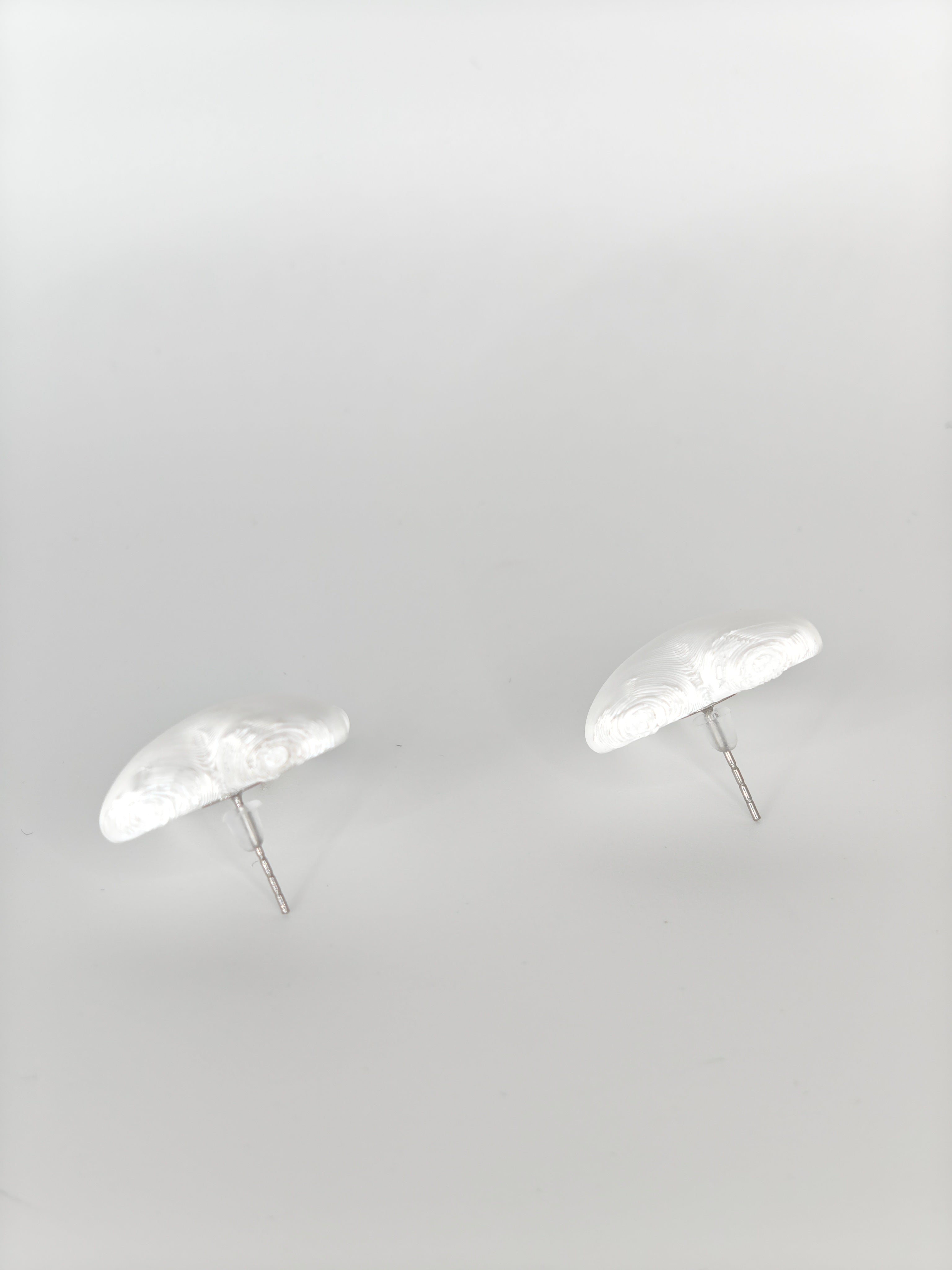 Earrings Melting Hearts White Silk