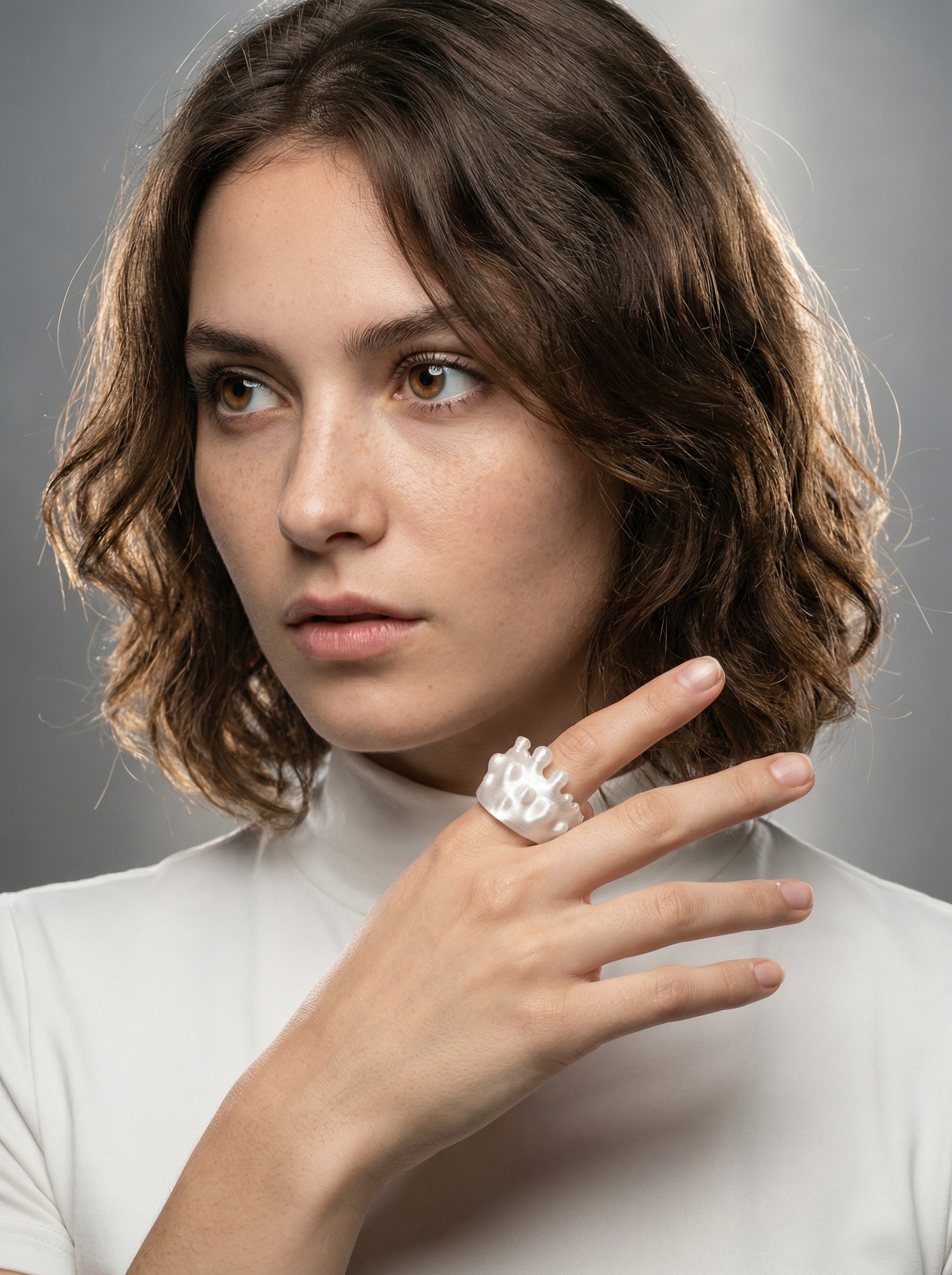 Dripping Ring White Silk